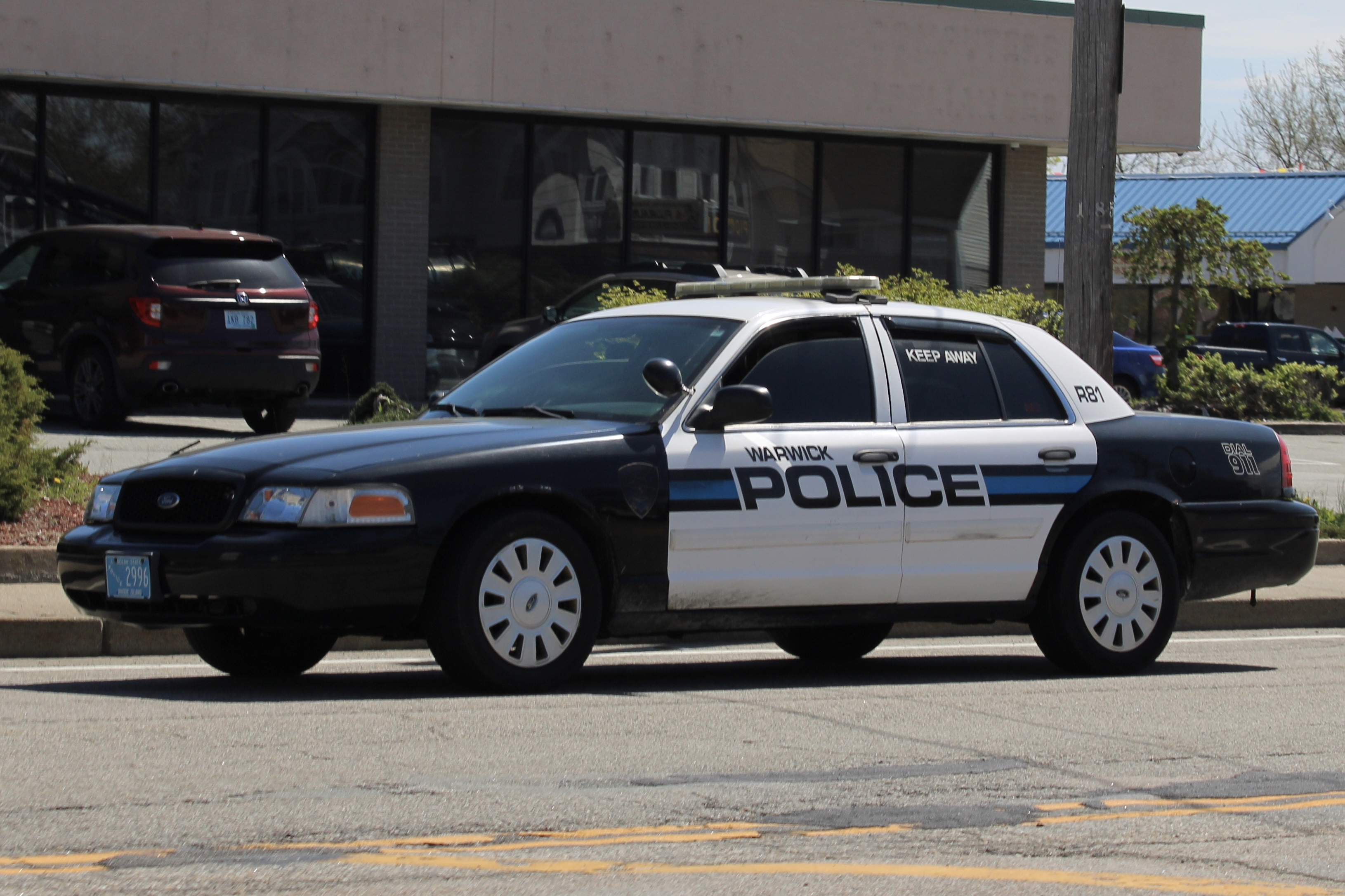 A photo  of Warwick Police
            Cruiser R-81, a 2009-2011 Ford Crown Victoria Police Interceptor             taken by @riemergencyvehicles