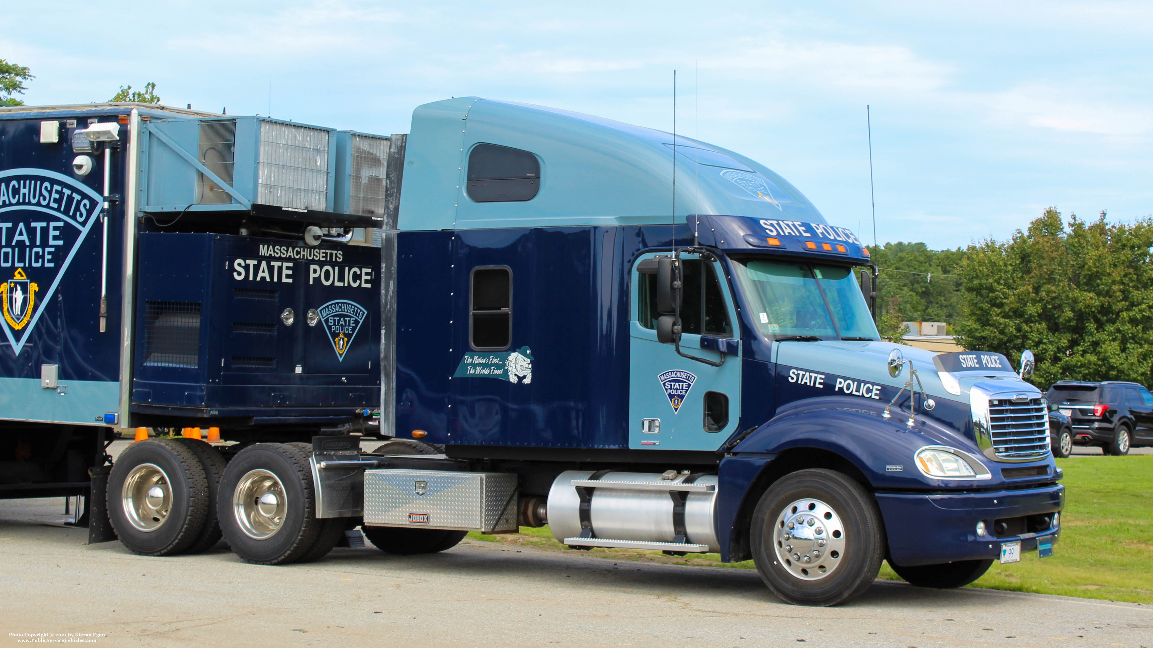 A photo  of Massachusetts State Police
            Truck 99, a 2004 Freightliner             taken by Kieran Egan