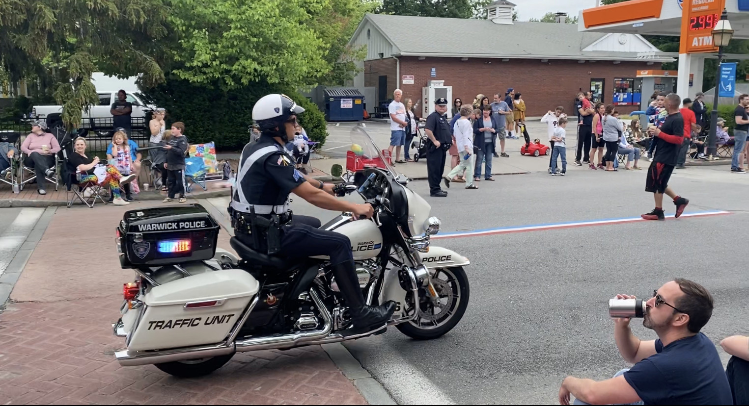 A photo  of Warwick Police
            Motorcycle 6, a 2000-2020 Harley Davidson Electra Glide             taken by @riemergencyvehicles