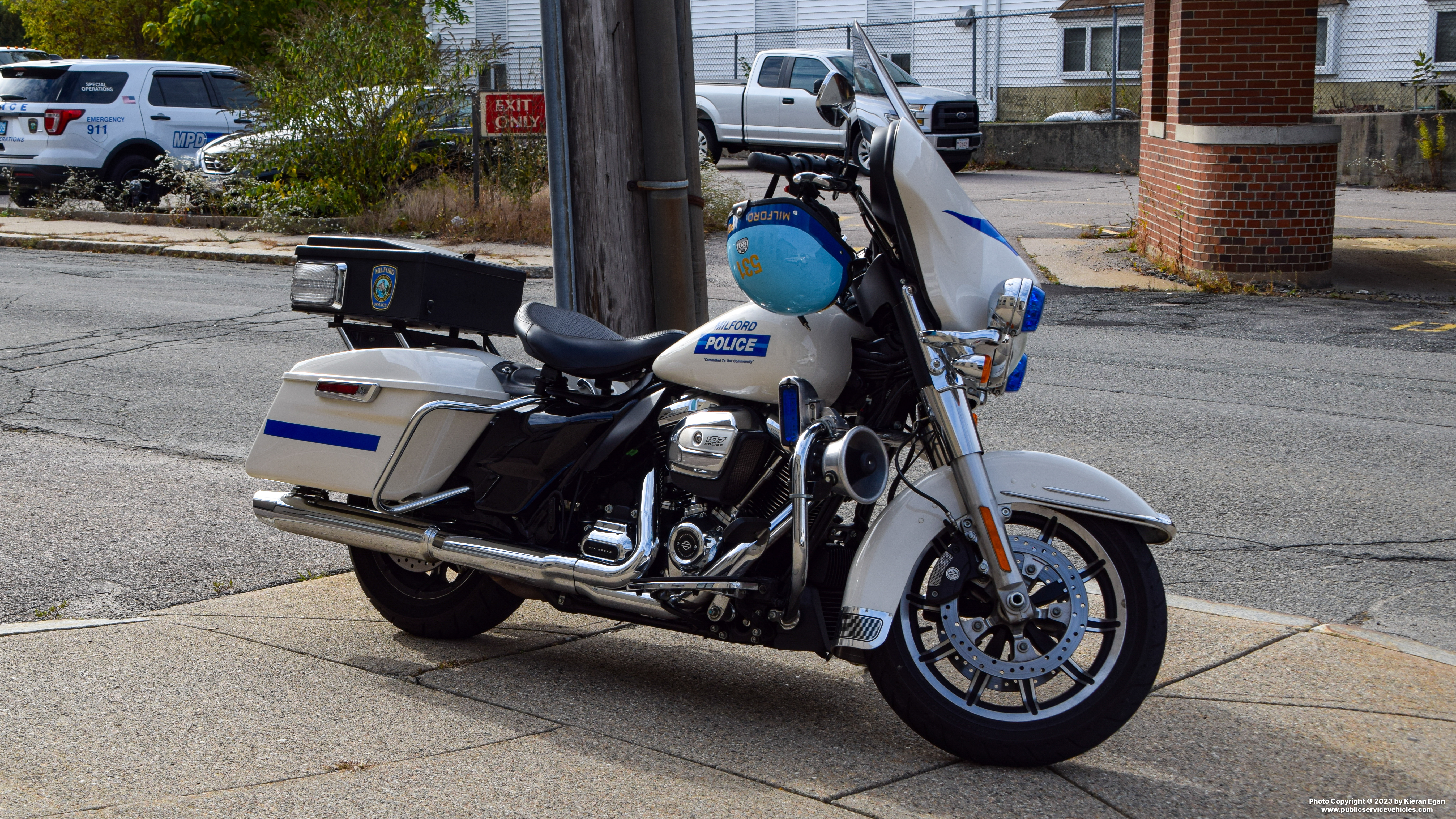 A photo  of Milford Police
            Motorcycle 215, a 2000-2019 Harley Davidson Electra Glide             taken by Kieran Egan