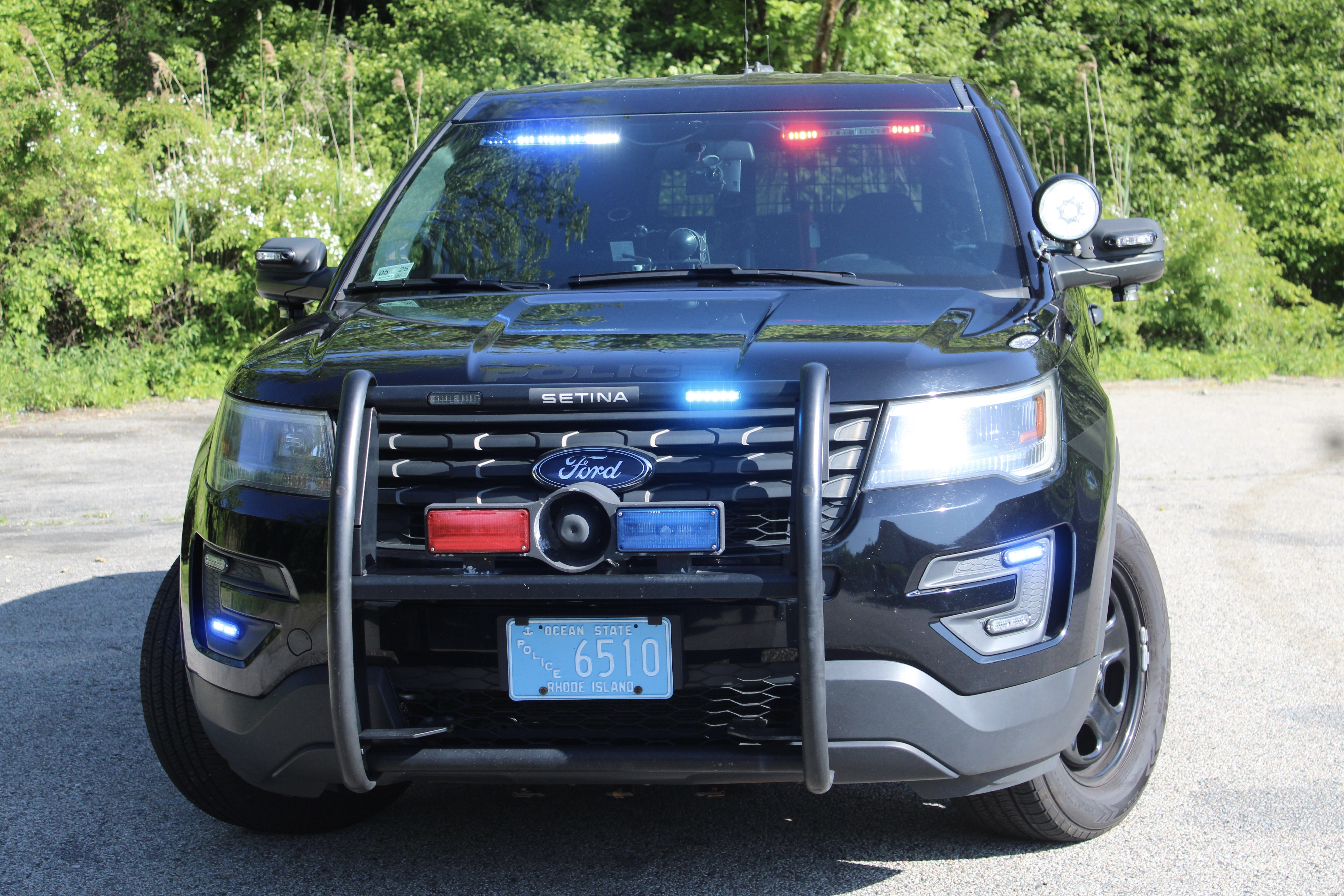 A photo  of Warwick Police
            Cruiser P-27, a 2017 Ford Police Interceptor Utility             taken by @riemergencyvehicles