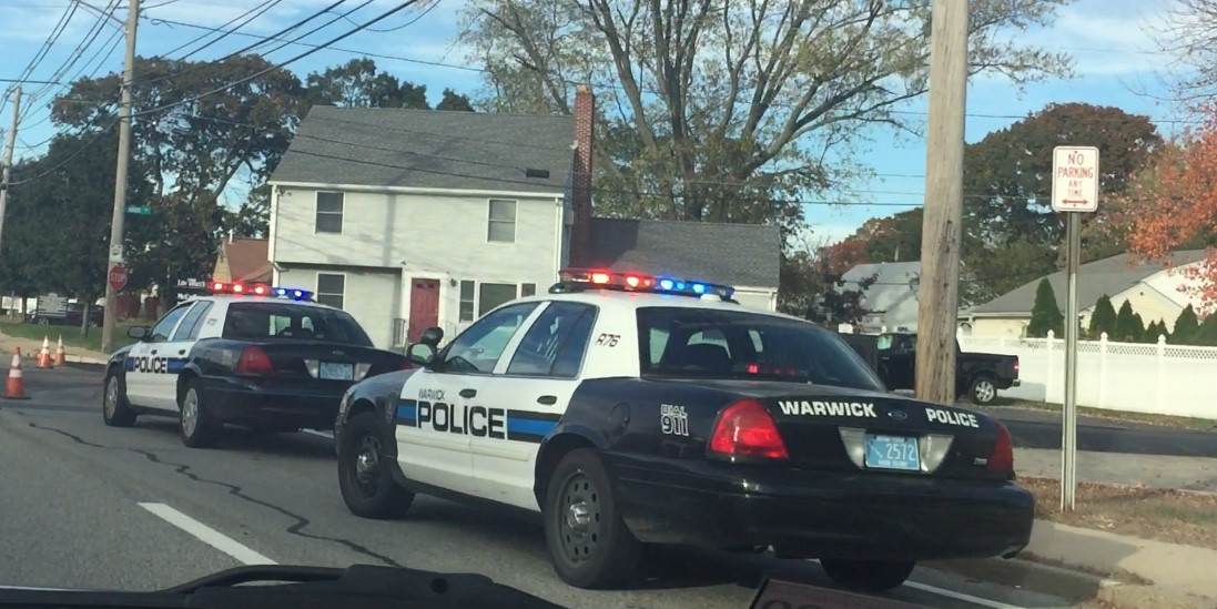 A photo  of Warwick Police
            Cruiser R-76, a 2009-2011 Ford Crown Victoria Police Interceptor             taken by @riemergencyvehicles