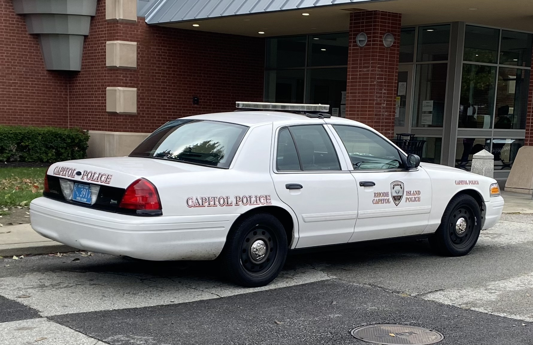 A photo  of Rhode Island Capitol Police
            Cruiser 3917, a 2011 Ford Crown Victoria Police Interceptor             taken by @riemergencyvehicles