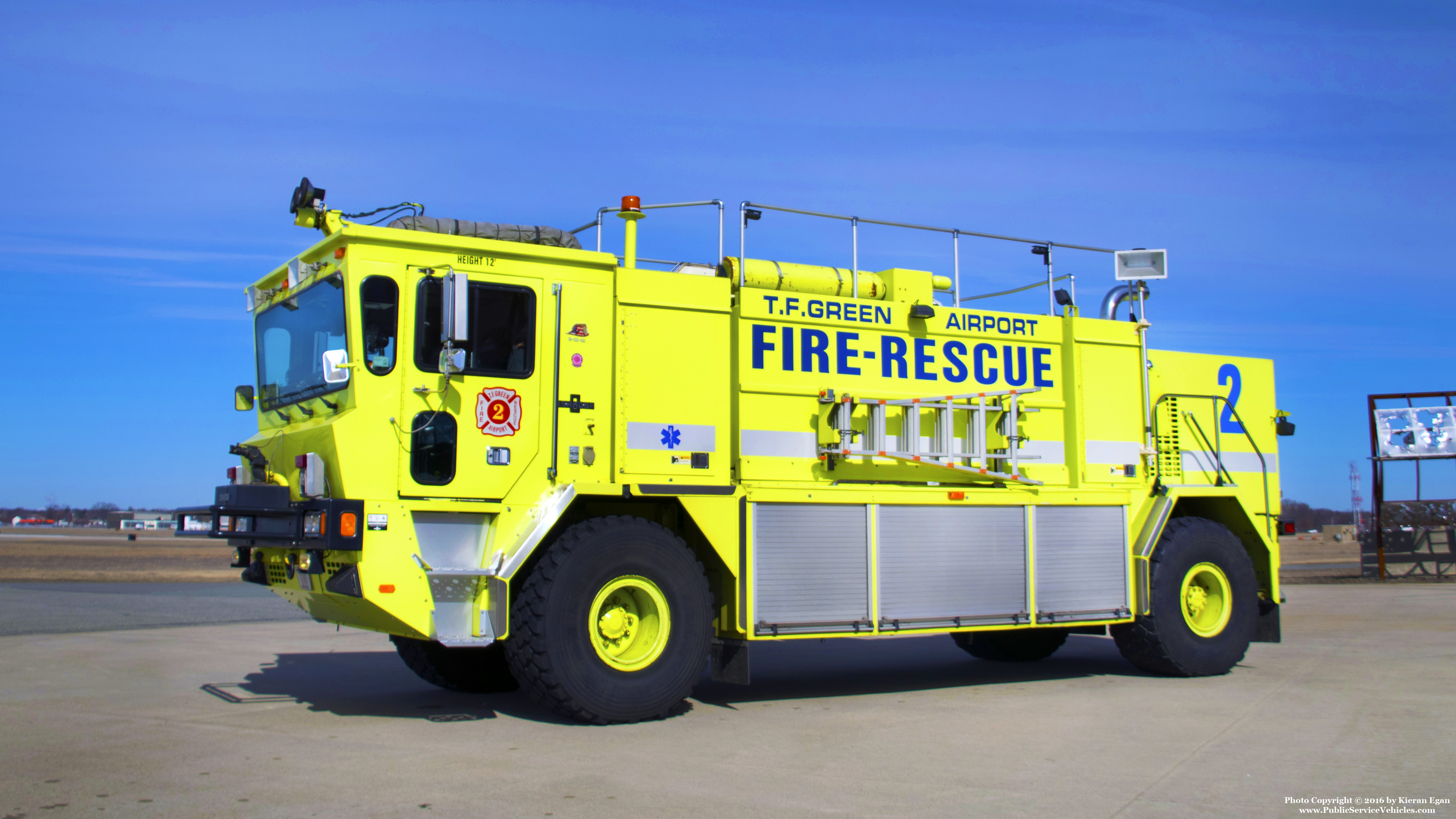 A photo  of T.F. Green Airport Fire
            Rescue 302, a 1998 Oshkosh             taken by Kieran Egan