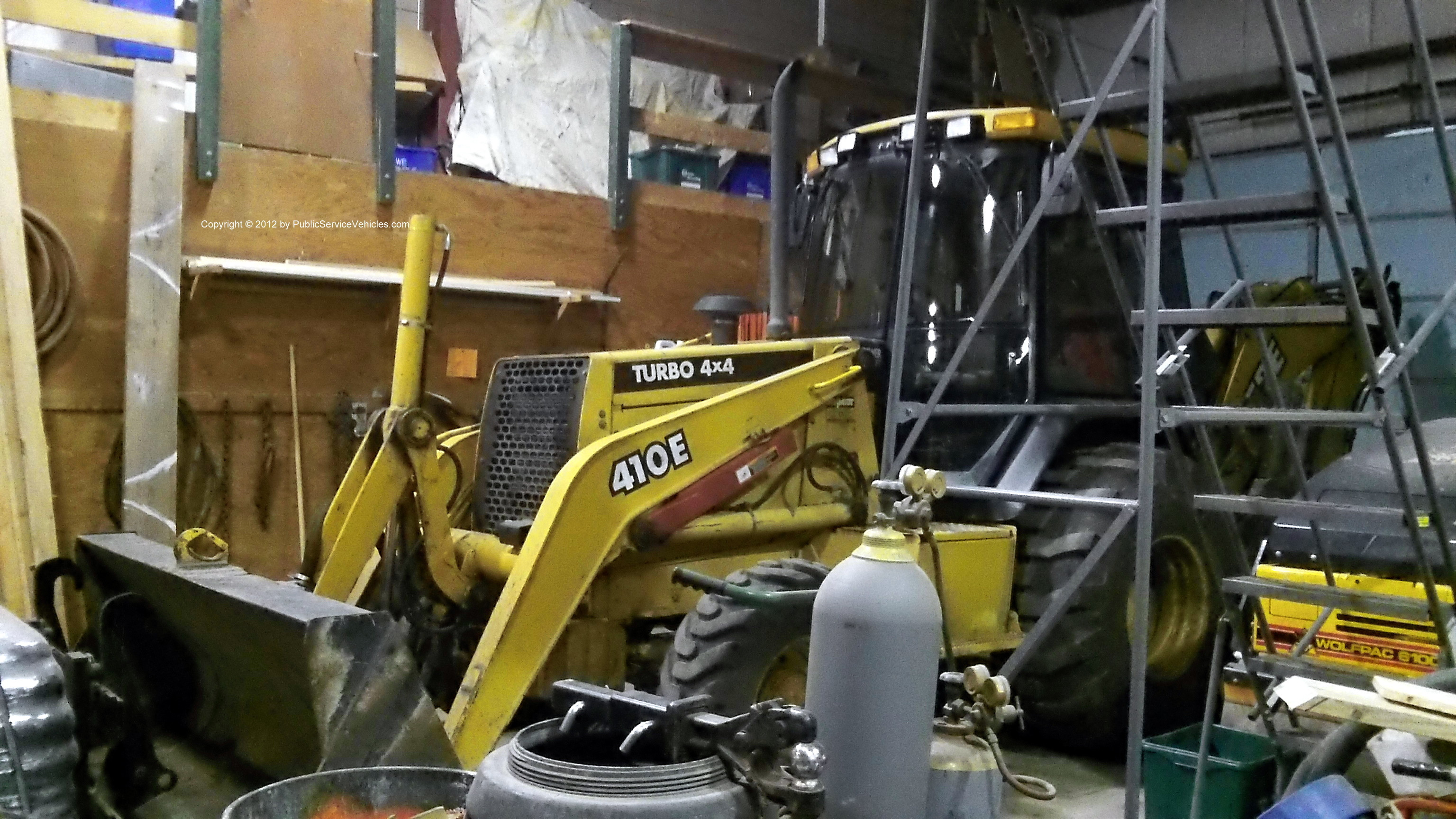 A photo  of Warren Public Works
            Backhoe 929, a 1990-2010 John Deere 410E             taken by Kieran Egan