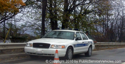 Additional photo  of Barrington Police
                    Car 7, a 2006 Ford Crown Victoria Police Interceptor                     taken by Kieran Egan