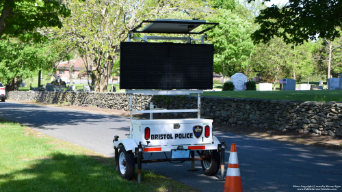 Additional photo  of Bristol Police
                    Message Trailer 1, a 2006-2011 MPH Speed Monitor                     taken by Kieran Egan