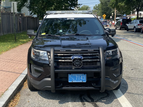 Additional photo  of Warwick Police
                    Cruiser P-19, a 2019 Ford Police Interceptor Utility                     taken by @riemergencyvehicles