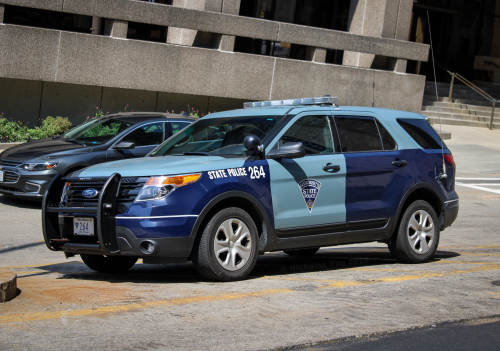 Massachusetts State Police Photos - PublicServiceVehicles.com