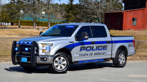 Massachusetts Law Enforcement Photos - PublicServiceVehicles.com