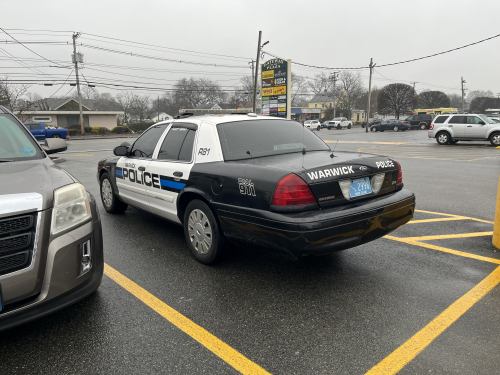 Additional photo  of Warwick Police
                    Cruiser R-81, a 2009-2011 Ford Crown Victoria Police Interceptor                     taken by Kieran Egan