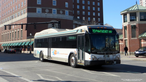 Additional photo  of Rhode Island Public Transit Authority
                    Bus 1069, a 2010 Gillig BRT HEV                     taken by Kieran Egan