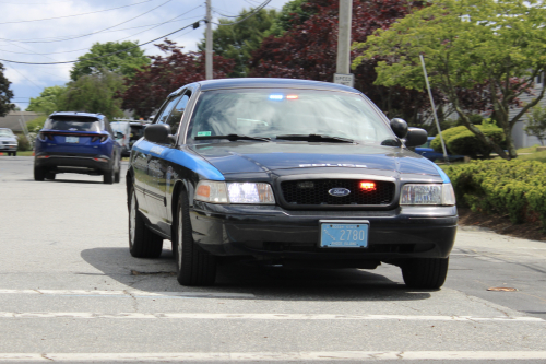 Additional photo  of Warwick Police
                    Cruiser R-82, a 2009-2011 Ford Crown Victoria Police Interceptor                     taken by @riemergencyvehicles