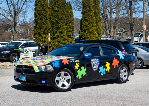 Additional photo  of Warwick Police
                    Autism Awareness Unit, a 2011 Dodge Charger                     taken by @riemergencyvehicles