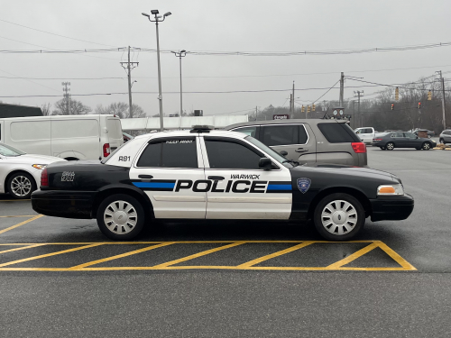 Additional photo  of Warwick Police
                    Cruiser R-81, a 2009-2011 Ford Crown Victoria Police Interceptor                     taken by @riemergencyvehicles