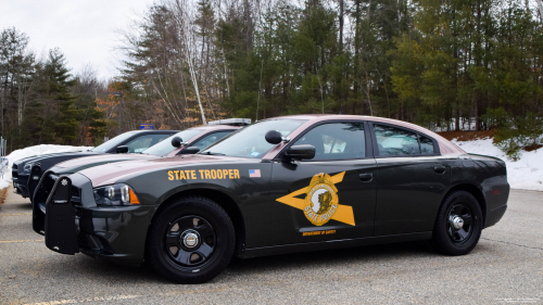 Additional photo  of New Hampshire State Police
                    Cruiser 401, a 2011-2014 Dodge Charger                     taken by Kieran Egan