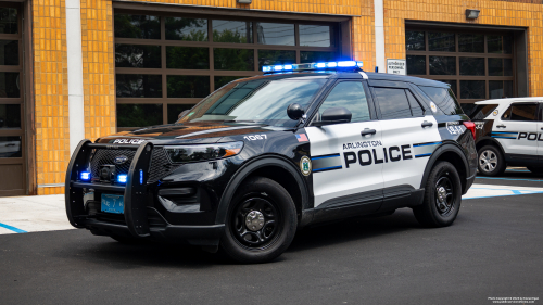 Massachusetts Law Enforcement Photos - PublicServiceVehicles.com