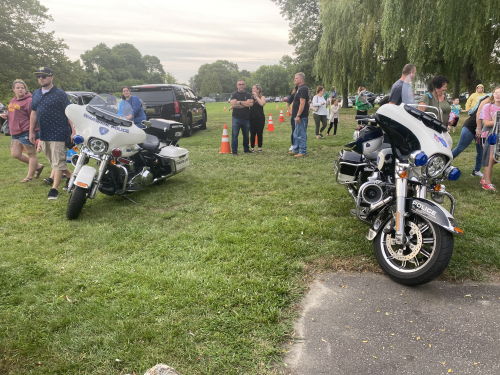 Additional photo  of Warwick Police
                    Motorcycle 1, a 2010-2015 Harley Davidson Electra Glide                     taken by @riemergencyvehicles