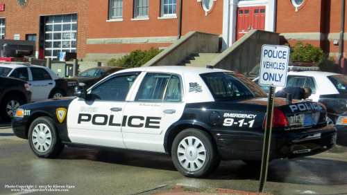 Additional photo  of Warren Police
                    Cruiser 311, a 2011 Ford Crown Victoria Police Interceptor                     taken by Kieran Egan