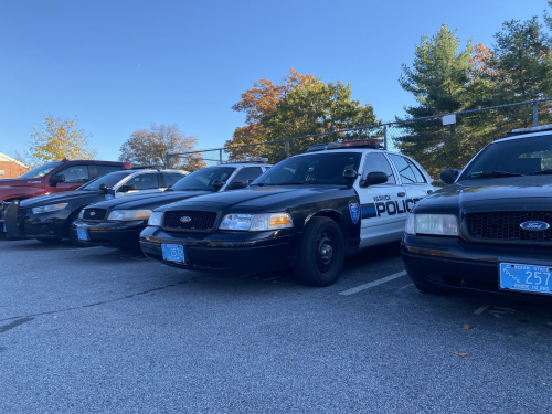 Additional photo  of Warwick Police
                    Cruiser R-76, a 2009-2011 Ford Crown Victoria Police Interceptor                     taken by @riemergencyvehicles