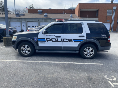 Additional photo  of Warwick Police
                    Crime Scene Unit, a 2006-2010 Ford Explorer                     taken by Kieran Egan