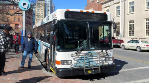 Additional photo  of Rhode Island Public Transit Authority
                    Bus 0533, a 2005 Gillig Low Floor                     taken by Kieran Egan