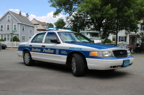 Additional photo  of Boston Police
                    Cruiser 1126, a 2011 Ford Crown Victoria Police Interceptor                     taken by @riemergencyvehicles