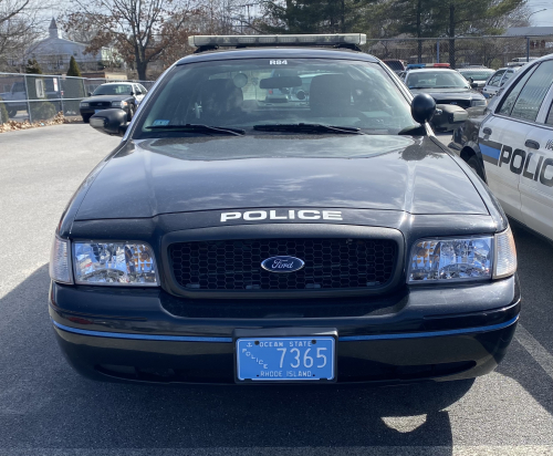 Additional photo  of Warwick Police
                    Cruiser R-84, a 2011 Ford Crown Victoria Police Interceptor                     taken by @riemergencyvehicles