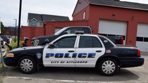 Additional photo  of Attleboro Police
                    Car 43, a 2011 Ford Crown Victoria Police Interceptor                     taken by @riemergencyvehicles