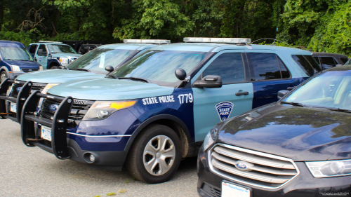 Additional photo  of Massachusetts State Police
                    Cruiser 1779, a 2003-2005 Ford Crown Victoria Police Interceptor                     taken by Kieran Egan