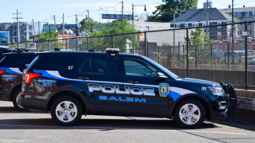 Additional photo  of Salem Police
                    Cruiser 37, a 2017 Ford Police Interceptor Utility                     taken by @riemergencyvehicles