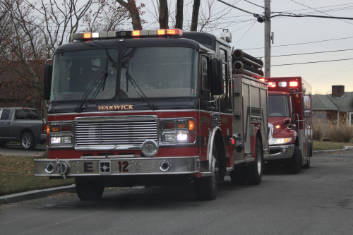 Additional photo  of Warwick Fire
                    Engine 12, a 1998 American LaFrance Eagle                     taken by Kieran Egan