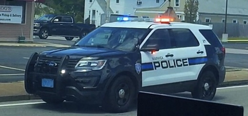 Additional photo  of Warwick Police
                    Cruiser P-21, a 2019 Ford Police Interceptor Utility                     taken by @riemergencyvehicles