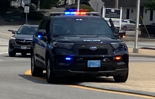 Additional photo  of Warwick Police
                    Cruiser P-3, a 2021 Ford Police Interceptor Utility                     taken by Kieran Egan