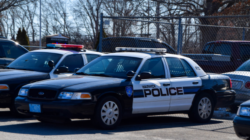 Additional photo  of Warwick Police
                    Cruiser R-70, a 2009-2011 Ford Crown Victoria Police Interceptor                     taken by Kieran Egan