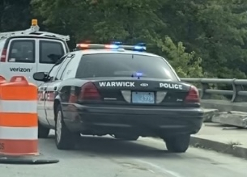 Additional photo  of Warwick Police
                    Cruiser R-81, a 2009-2011 Ford Crown Victoria Police Interceptor                     taken by Kieran Egan