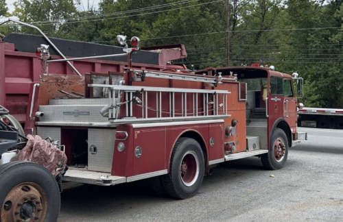 Additional photo  of Antique Fire Apparatus in New Jersey
                    Antique Engine 21, a 1978 American LaFrance Century Series                     taken by Erik Gooding