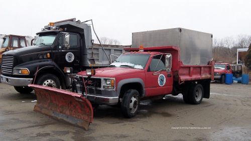 Additional photo  of Warren Public Works
                    Truck 839, a 1988-1998 GMC 3500HD                     taken by Kieran Egan