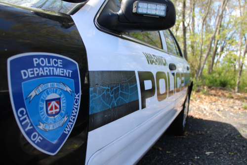 Additional photo  of Warwick Police
                    Cruiser R-78, a 2006-2008 Ford Crown Victoria Police Interceptor                     taken by @riemergencyvehicles