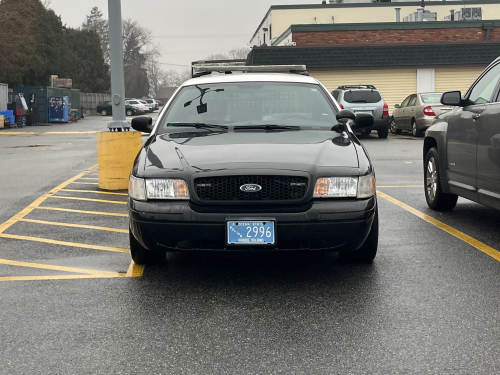 Additional photo  of Warwick Police
                    Cruiser R-81, a 2009-2011 Ford Crown Victoria Police Interceptor                     taken by Kieran Egan