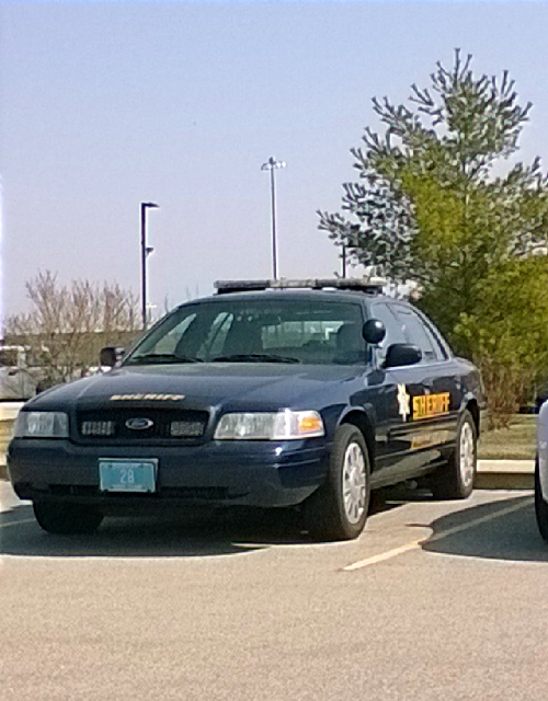 Additional photo  of Rhode Island Division of Sheriffs
                    Cruiser 28, a 2006-2008 Ford Crown Victoria Police Interceptor                     taken by @riemergencyvehicles