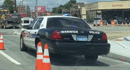 Additional photo  of Warwick Police
                    Cruiser R-81, a 2009-2011 Ford Crown Victoria Police Interceptor                     taken by Kieran Egan