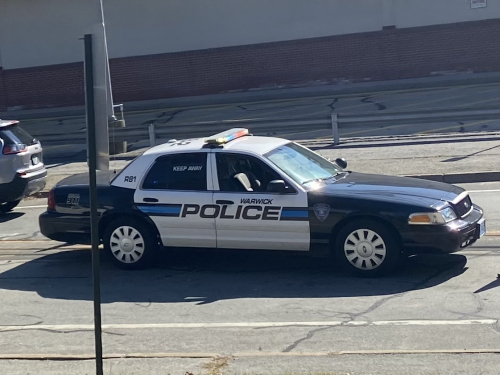 Additional photo  of Warwick Police
                    Cruiser R-81, a 2009-2011 Ford Crown Victoria Police Interceptor                     taken by @riemergencyvehicles