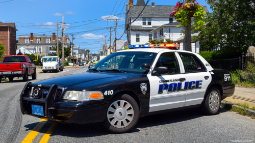 Additional photo  of Cumberland Police
                    Cruiser 403, a 2009-2011 Ford Crown Victoria Police Interceptor                     taken by @riemergencyvehicles