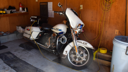 Additional photo  of Warwick Police
                    Motorcycle 1, a 2010-2015 Harley Davidson Electra Glide                     taken by @riemergencyvehicles