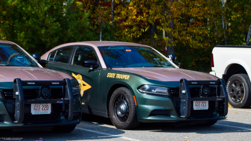 Additional photo  of New Hampshire State Police
                    Cruiser 221, a 2015-2019 Dodge Charger                     taken by Kieran Egan