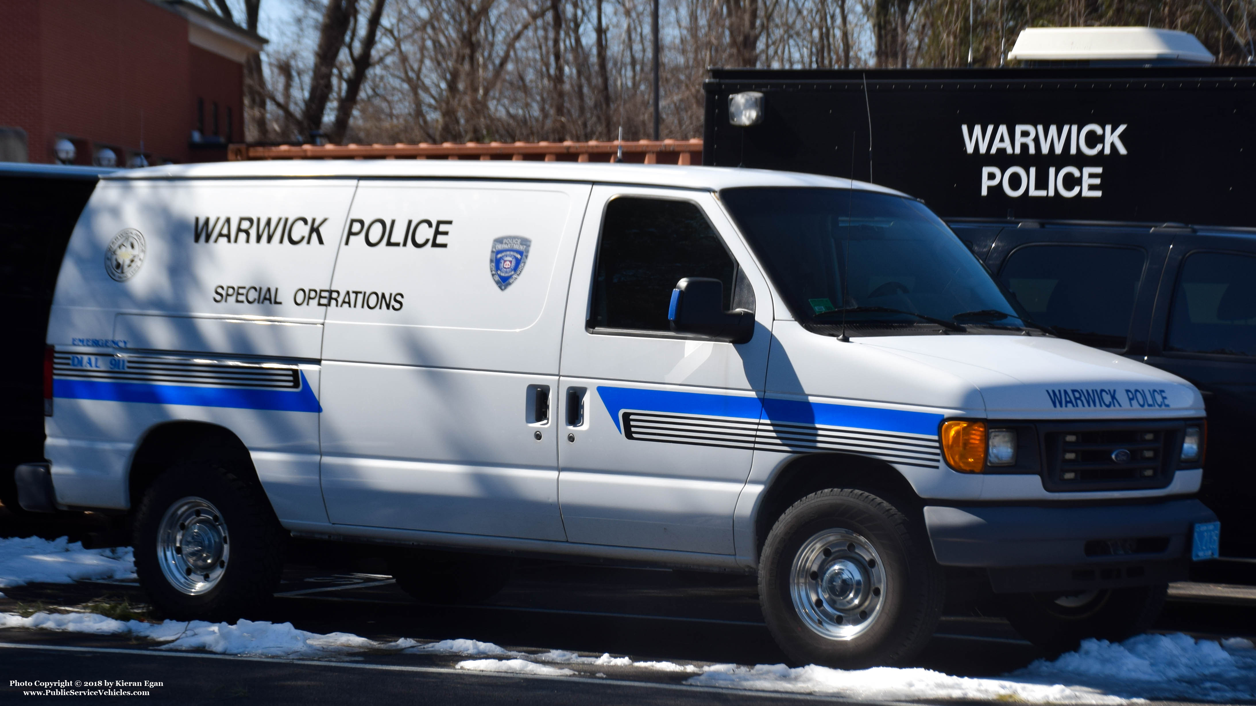 A photo  of Warwick Police
            Van 42, a 1998-2007 Ford Econoline             taken by Kieran Egan