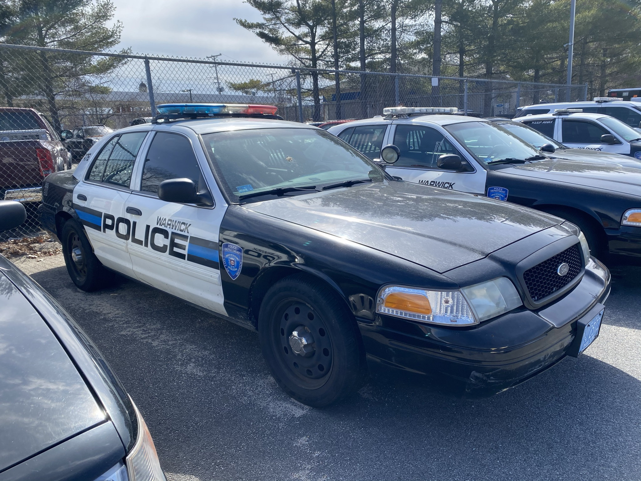 A photo  of Warwick Police
            Cruiser R-76, a 2009-2011 Ford Crown Victoria Police Interceptor             taken by @riemergencyvehicles