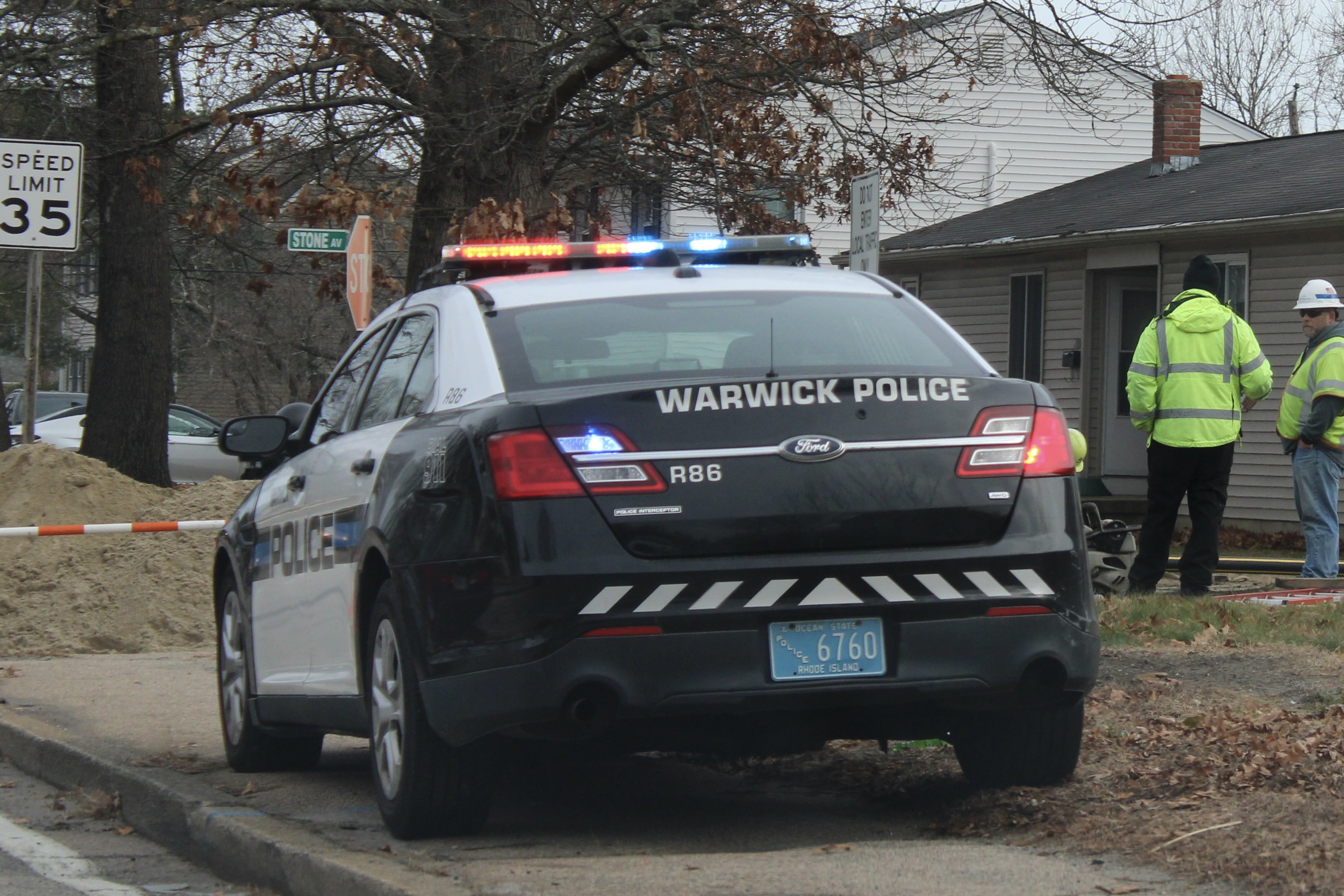 A photo  of Warwick Police
            Cruiser R-86, a 2015 Ford Police Interceptor Sedan             taken by @riemergencyvehicles