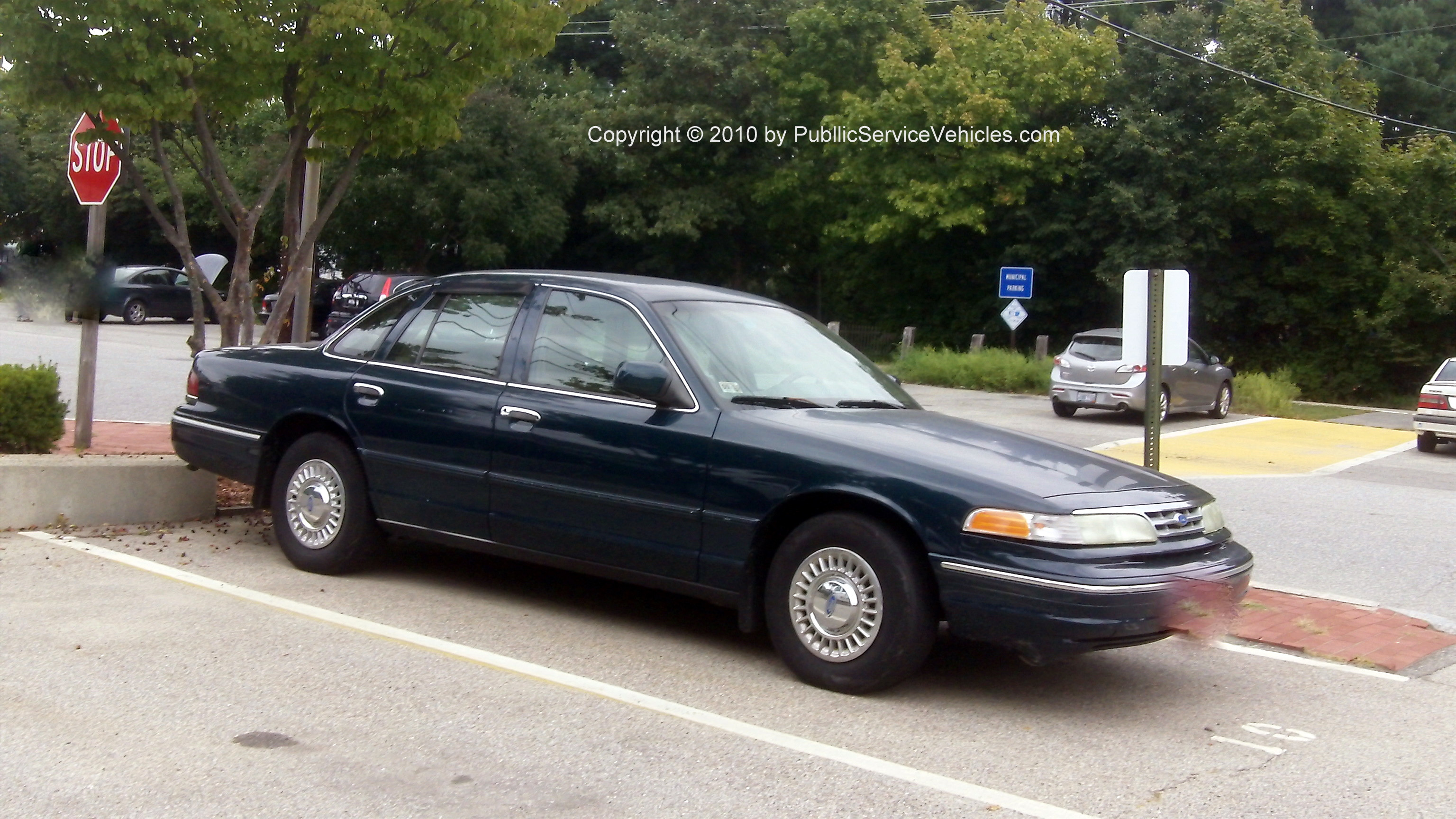 A photo  of Warren Police
            Unmarked Unit, a 1995-1997 Ford Crown Victoria Police Interceptor             taken by Kieran Egan